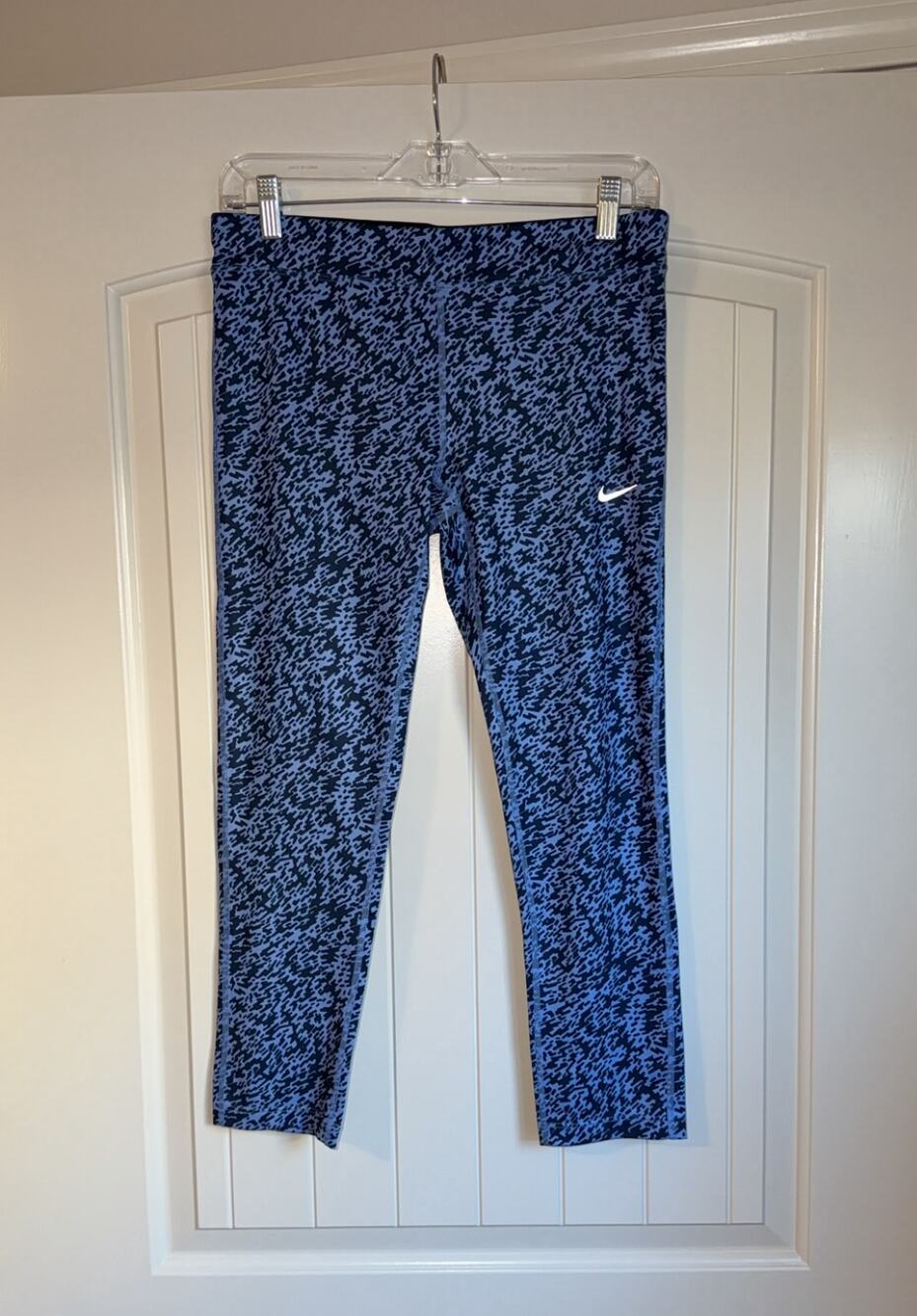 Nike Dri-FIT Womens M Blue Black Print Cropped Capri Running Leggings Zip Pocket